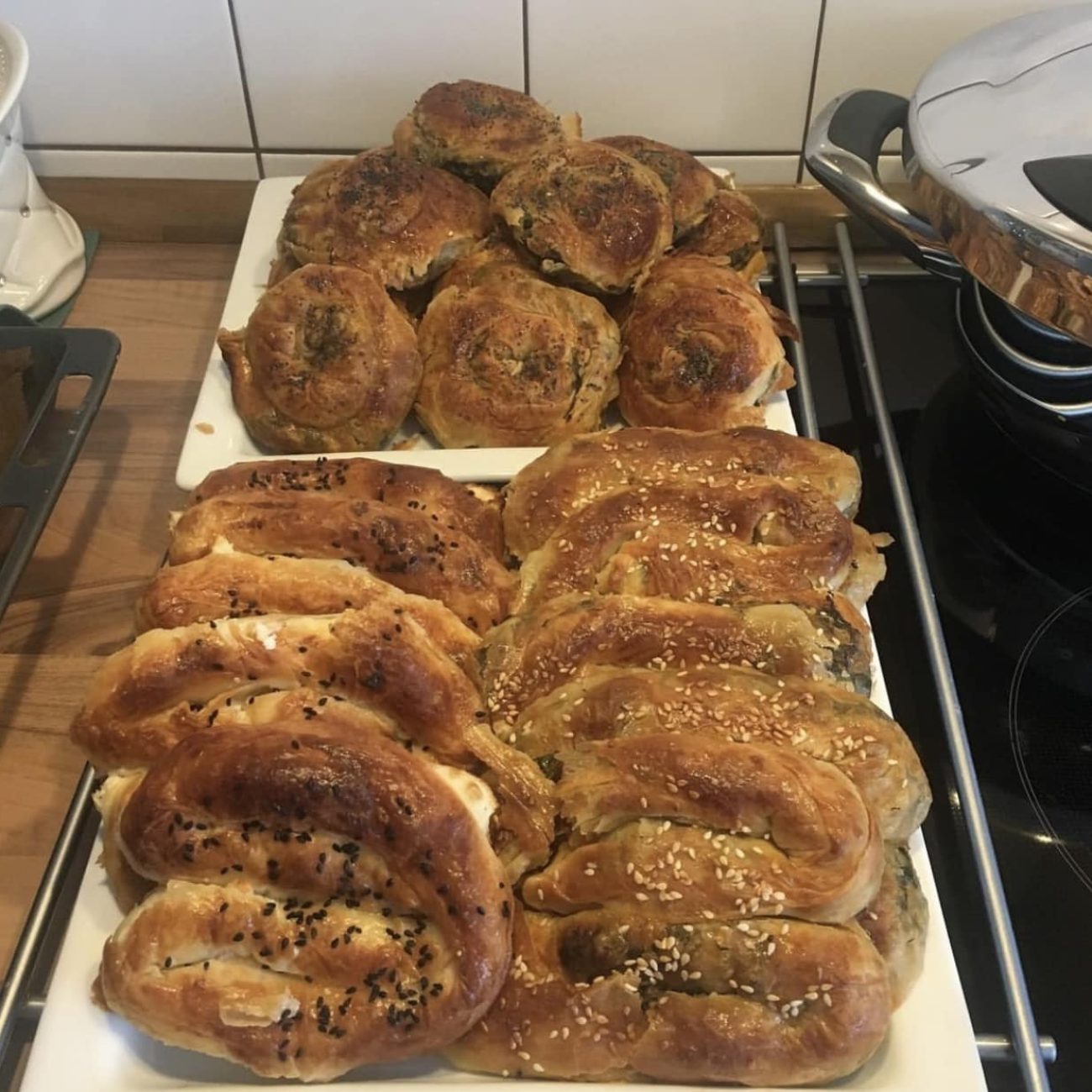 Ispanaklı ve Peynirli Börek