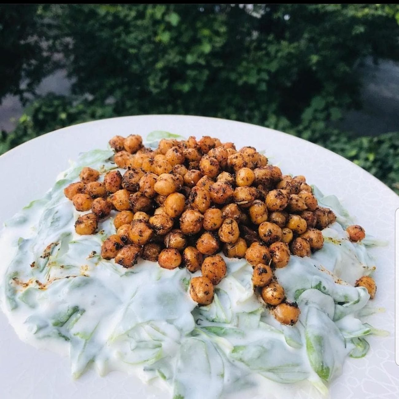 Nohutlu Semizotu Salatası