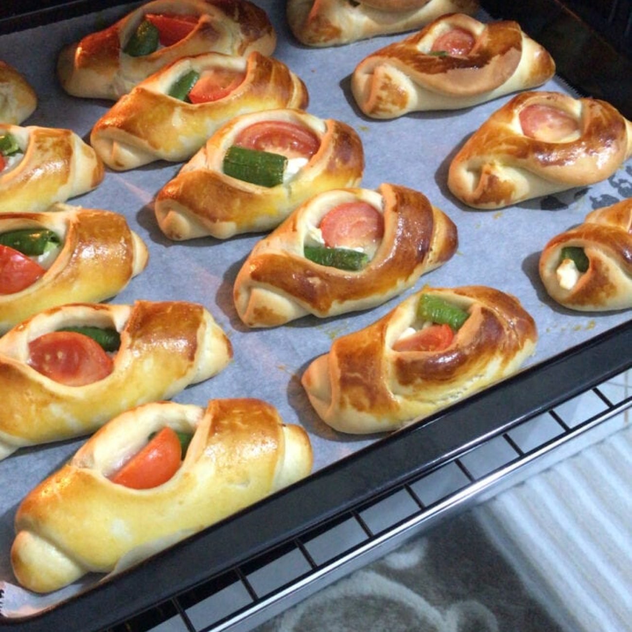 Karnıyarık Poğaça