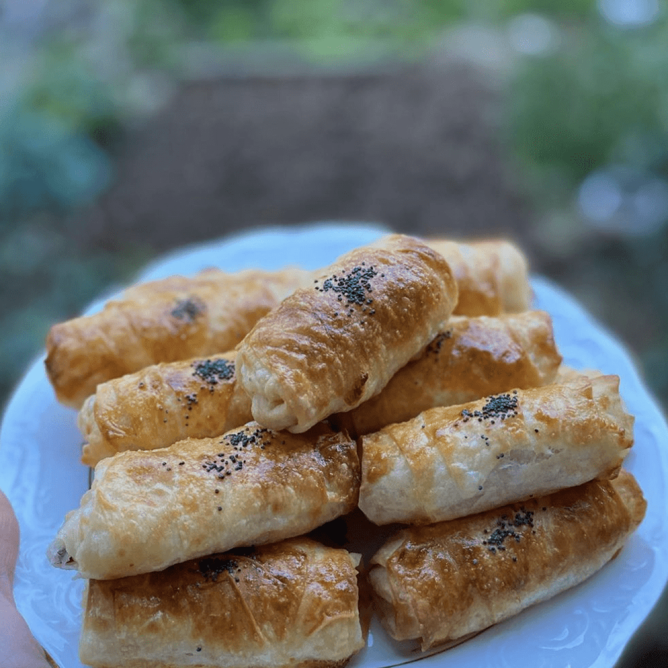 Sucuklu Kaşarlı Börek