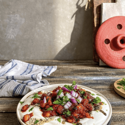 mor-soganli-yogurtlu-meze-tarifi