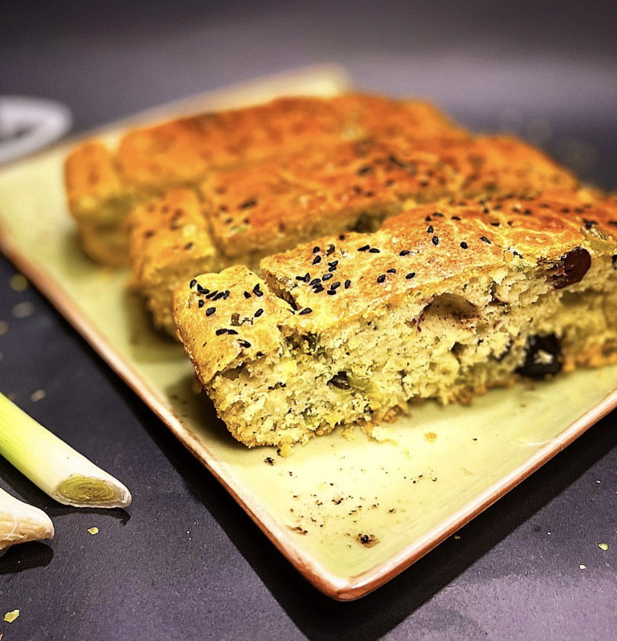 Pırasalı Zeytinli Kek